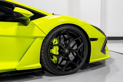 Used 2024 Lamborghini Revuelto image 47