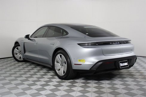 Certified 2022 Porsche Taycan image 3