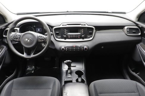 Used 2016 Kia Sorento L image 11