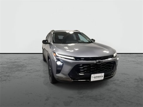 Used 2025 Chevrolet Trax ACTIV w/ Sunroof Package image 3