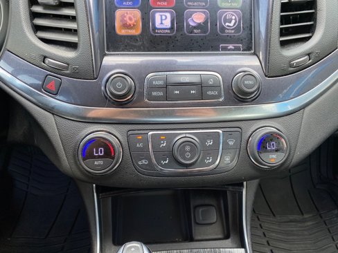 Used 2016 Chevrolet Impala LT image 8