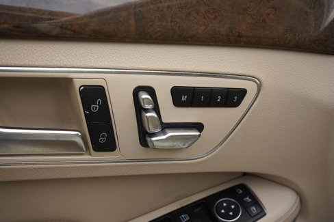 Used 2016 Mercedes-Benz E 350 Sedan image 18