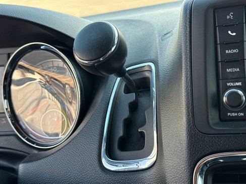 Used 2018 Dodge Grand Caravan GT image 25