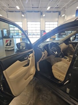 Used 2020 Nissan Rogue SL image 10