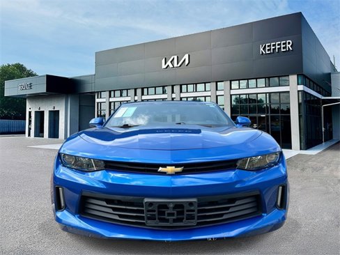 Used 2018 Chevrolet Camaro LT w/ Technology Package image 3