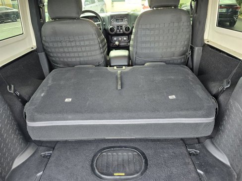 Used 2017 Jeep Wrangler Sport image 7