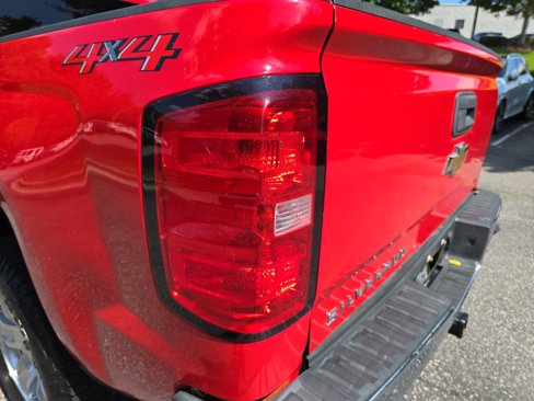 Used 2018 Chevrolet Silverado 1500 LT w/ All Star Edition image 32