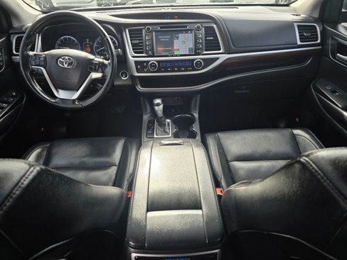 Used 2016 Toyota Highlander Limited image 21