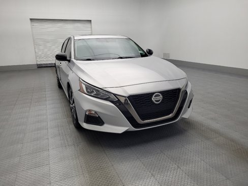 Used 2019 Nissan Altima 2.5 SR w/ SR Premium Package image 14
