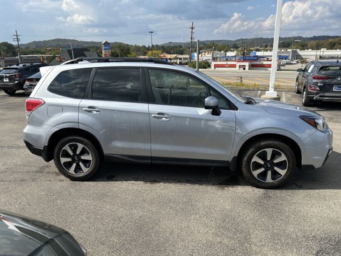 Used 2018 Subaru Forester 2.5i Premium image 4
