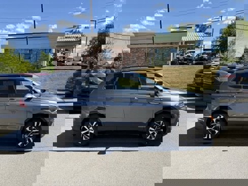 Certified 2024 Volkswagen Tiguan S image 3