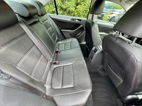 Used 2013 Volkswagen Jetta TDI image 12