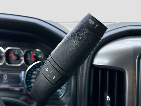 Used 2018 Chevrolet Silverado 1500 High Country image 17