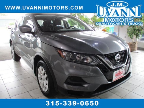 Used 2020 Nissan Rogue Sport S image 1