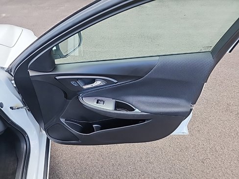 Used 2017 Chevrolet Malibu LT image 61