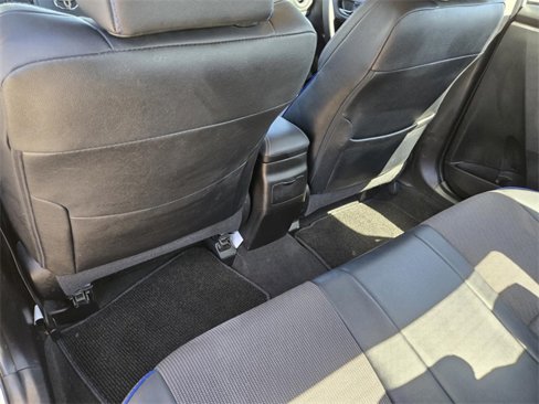 Used 2017 Toyota Corolla SE image 31