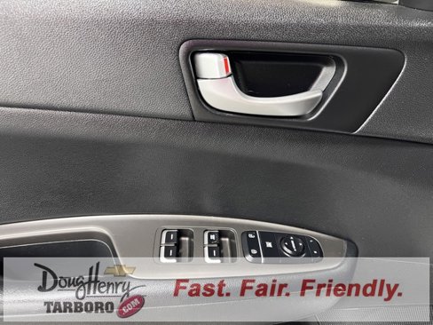 Used 2019 Kia Optima LX image 20