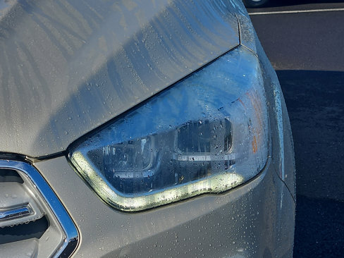 Used 2018 Ford Escape Titanium image 9