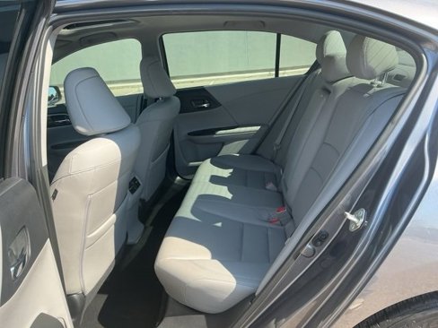 Used 2017 Honda Accord EX-L image 13