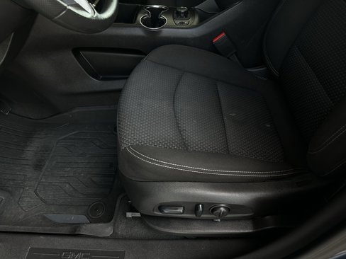 Certified 2024 GMC Terrain SLE w/ Driver Convenience Package image 13