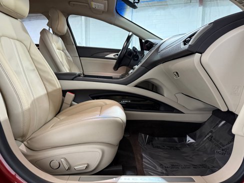 Used 2017 Lincoln MKZ Select w/ Select Plus Package image 38