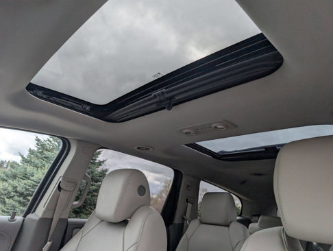 Used 2015 Chevrolet Traverse LTZ image 17