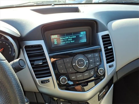 Used 2014 Chevrolet Cruze LS image 26