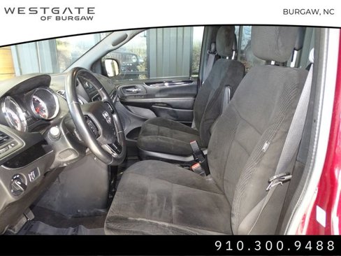 Used 2017 Dodge Grand Caravan SE image 5