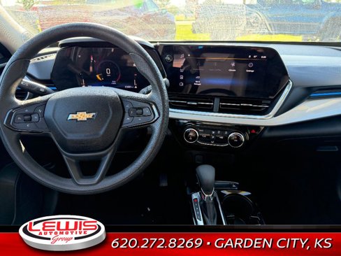 Used 2024 Chevrolet Trax LT image 12