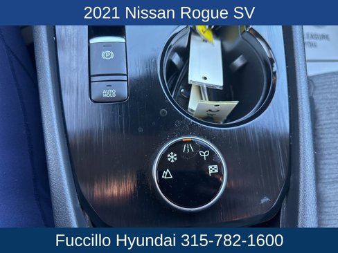 Used 2021 Nissan Rogue SV image 21
