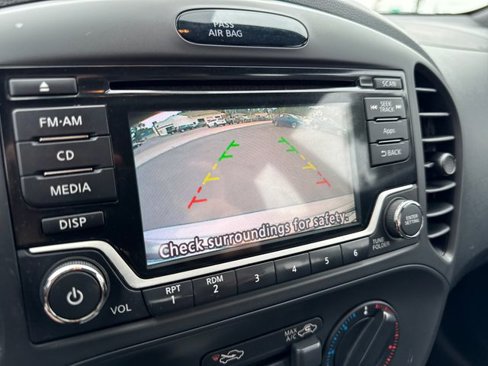 Used 2015 Nissan Juke S image 20
