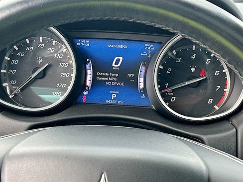 Used 2019 Maserati Levante image 14