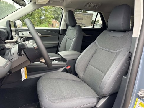 New 2025 Ford Explorer Active image 8