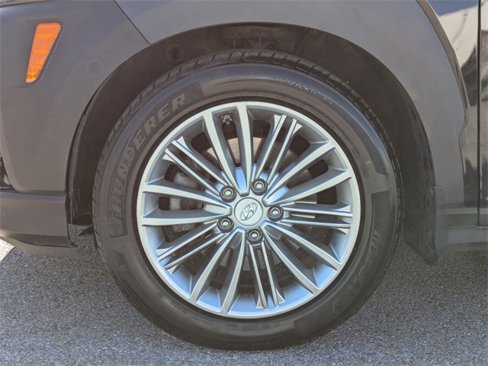 Used 2018 Hyundai Kona SEL image 9