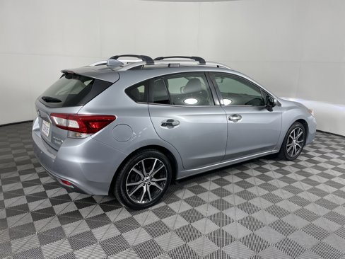 Used 2017 Subaru Impreza 2.0i Limited image 4