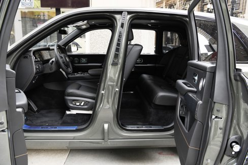 New 2025 Rolls-Royce Cullinan Black Badge image 8