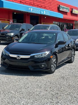 Used 2017 Honda Civic EX image 3