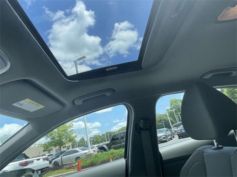 Certified 2025 Hyundai Elantra SEL image 15