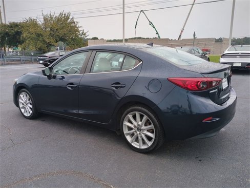 Used 2017 MAZDA MAZDA3 Grand Touring image 6