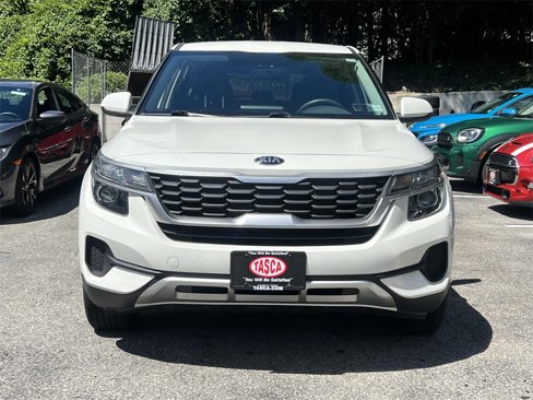 Used 2021 Kia Seltos LX image 2