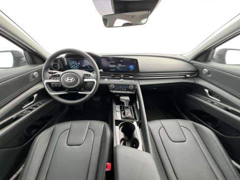 New 2025 Hyundai Elantra Limited image 13
