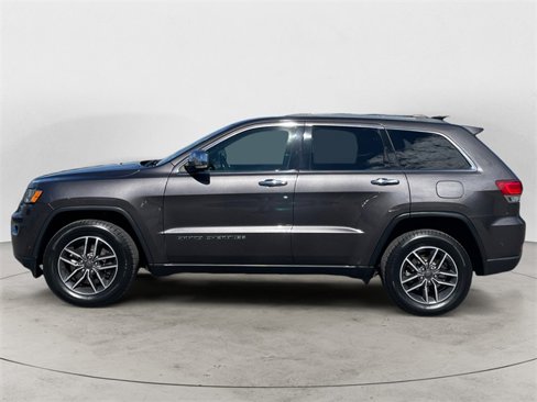 Used 2020 Jeep Grand Cherokee Limited w/ Luxury Group II image 2