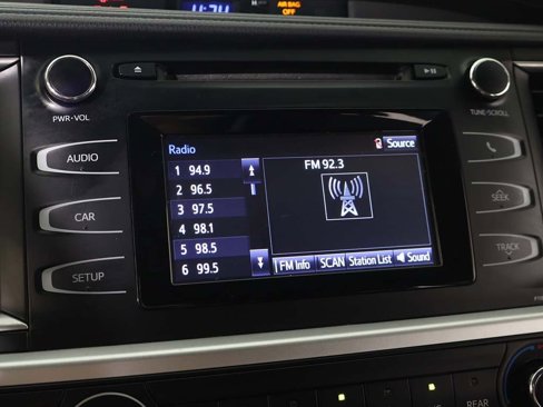 Used 2019 Toyota Highlander LE image 41