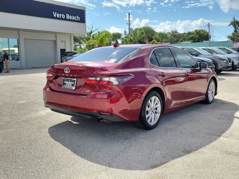 Used 2021 Toyota Camry LE image 6