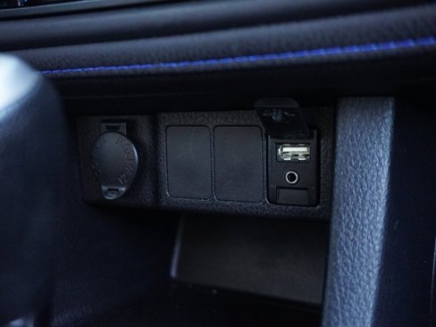 Used 2018 Toyota Corolla L image 43