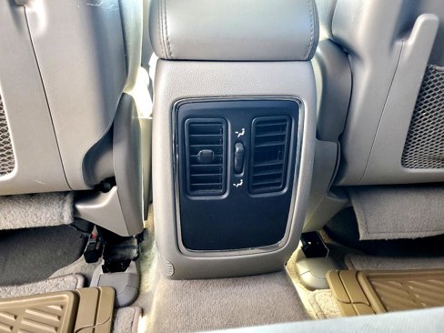 Used 2011 Jeep Grand Cherokee Laredo image 35