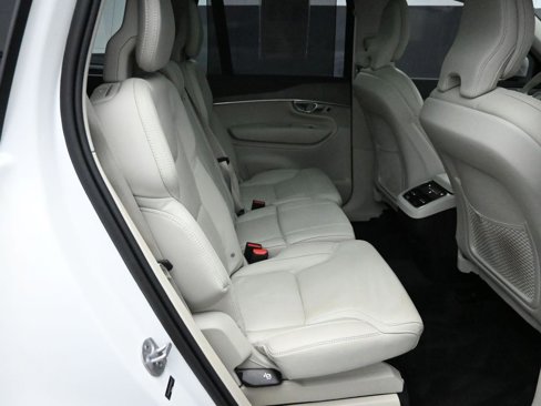 Certified 2024 Volvo XC90 B6 Ultimate w/ Protection Package Premier image 37