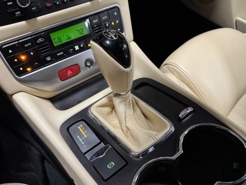 Used 2011 Maserati GranTurismo Convertible image 27