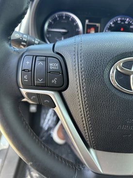 Used 2018 Toyota Highlander Limited image 18
