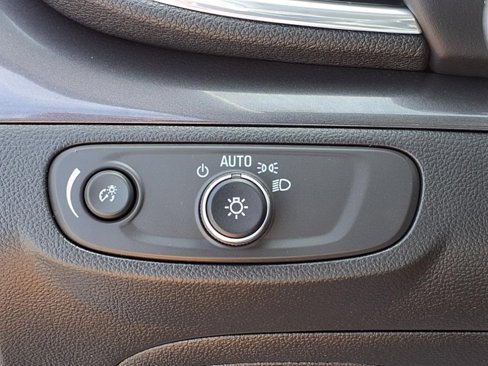 Used 2022 Buick Encore Preferred w/ Safety Package image 16